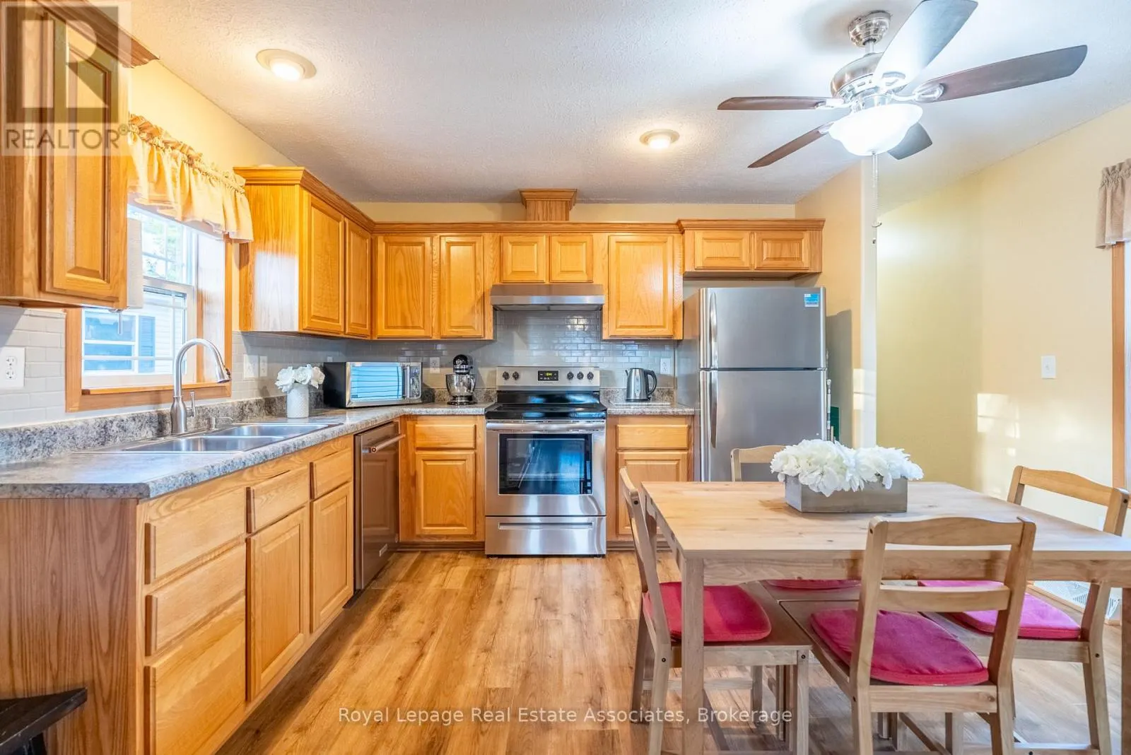 41 CEDARBUSH CRESCENT