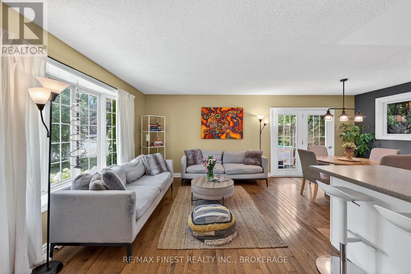 23 DIAMOND CRESCENT