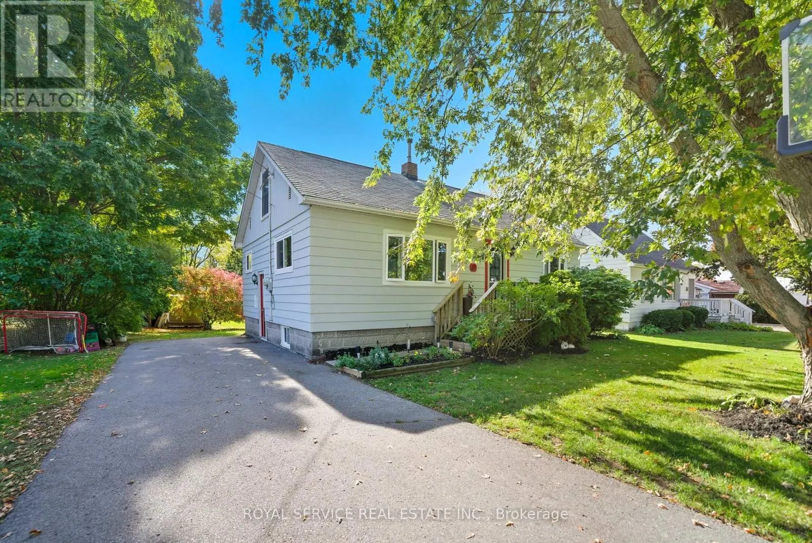 25 KING STREET W
