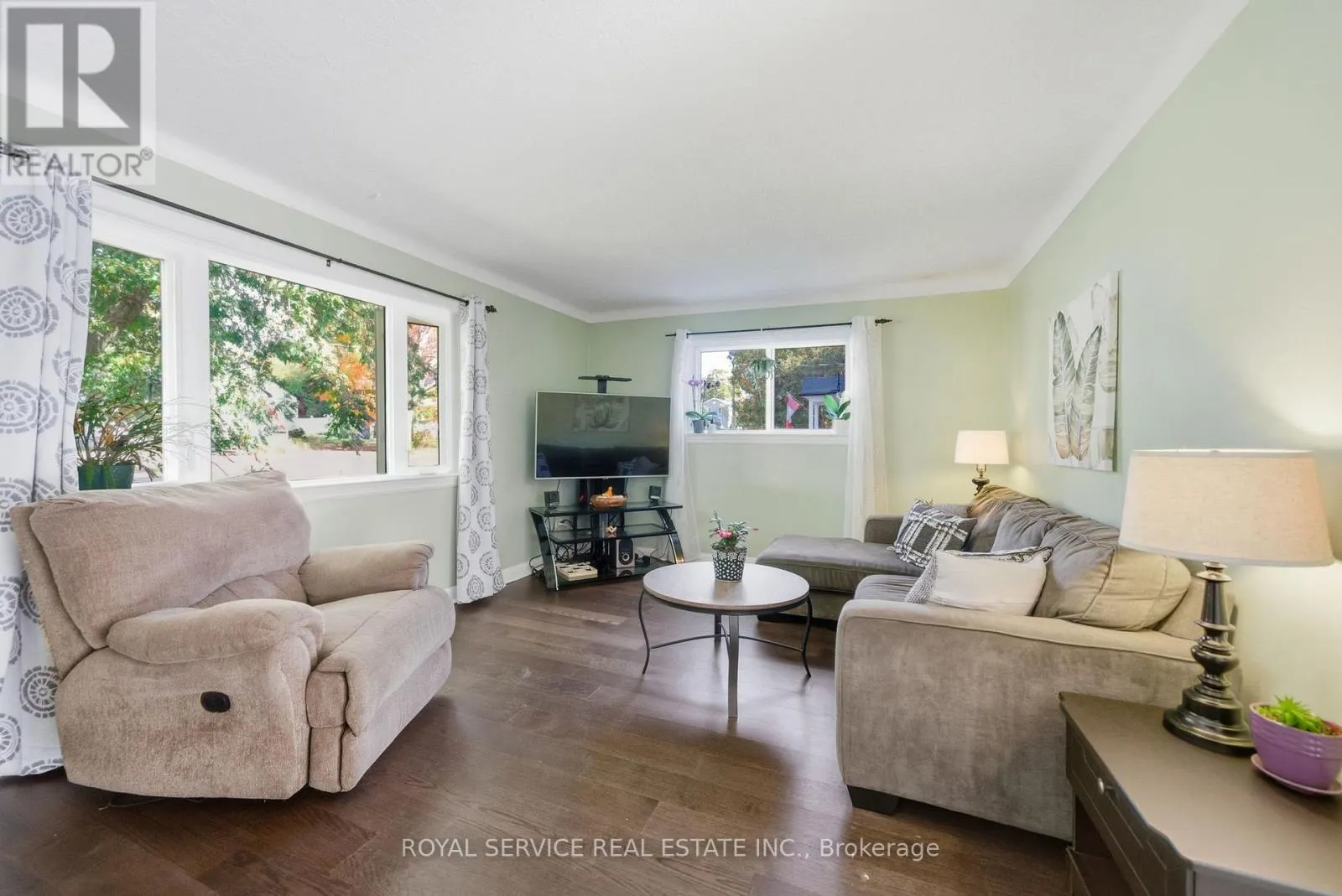 25 KING STREET W