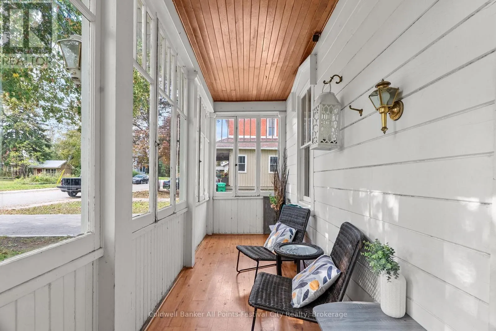 43 BRUCE STREET E