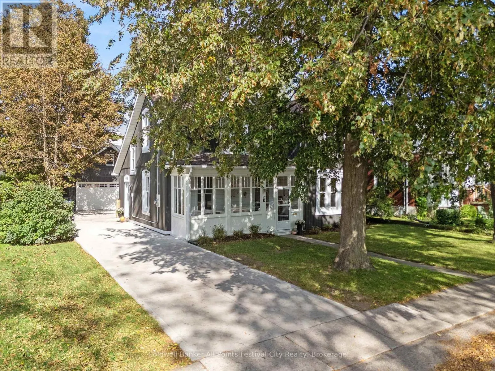 43 BRUCE STREET E