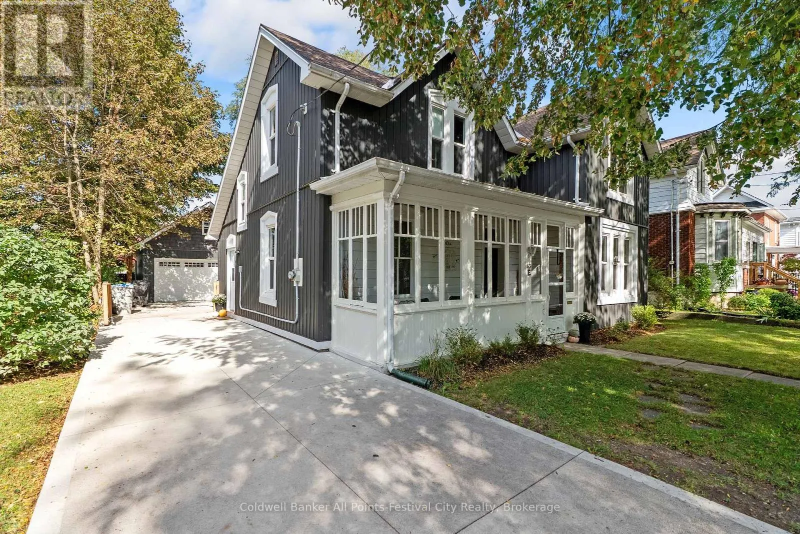 43 BRUCE STREET E