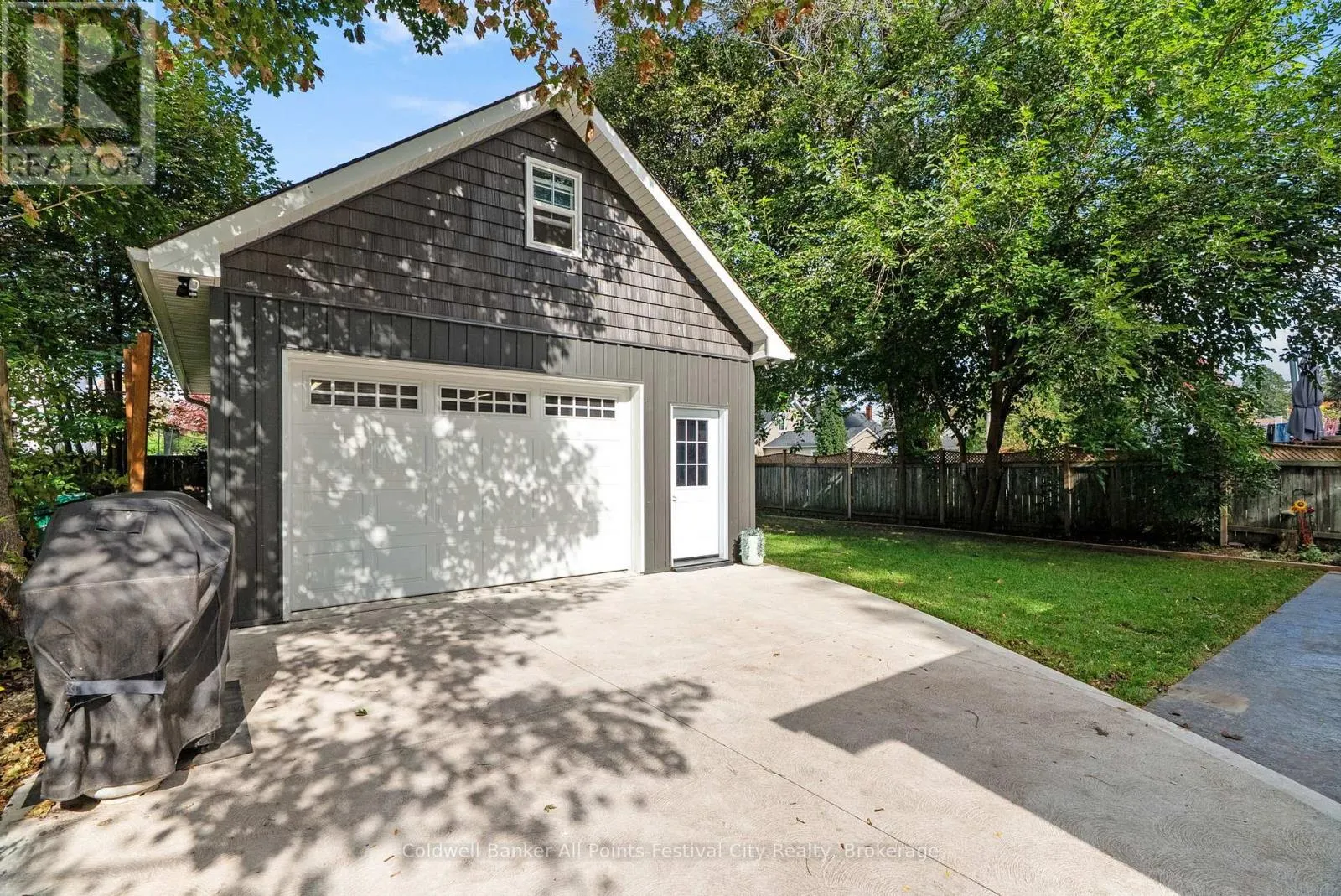 43 BRUCE STREET E