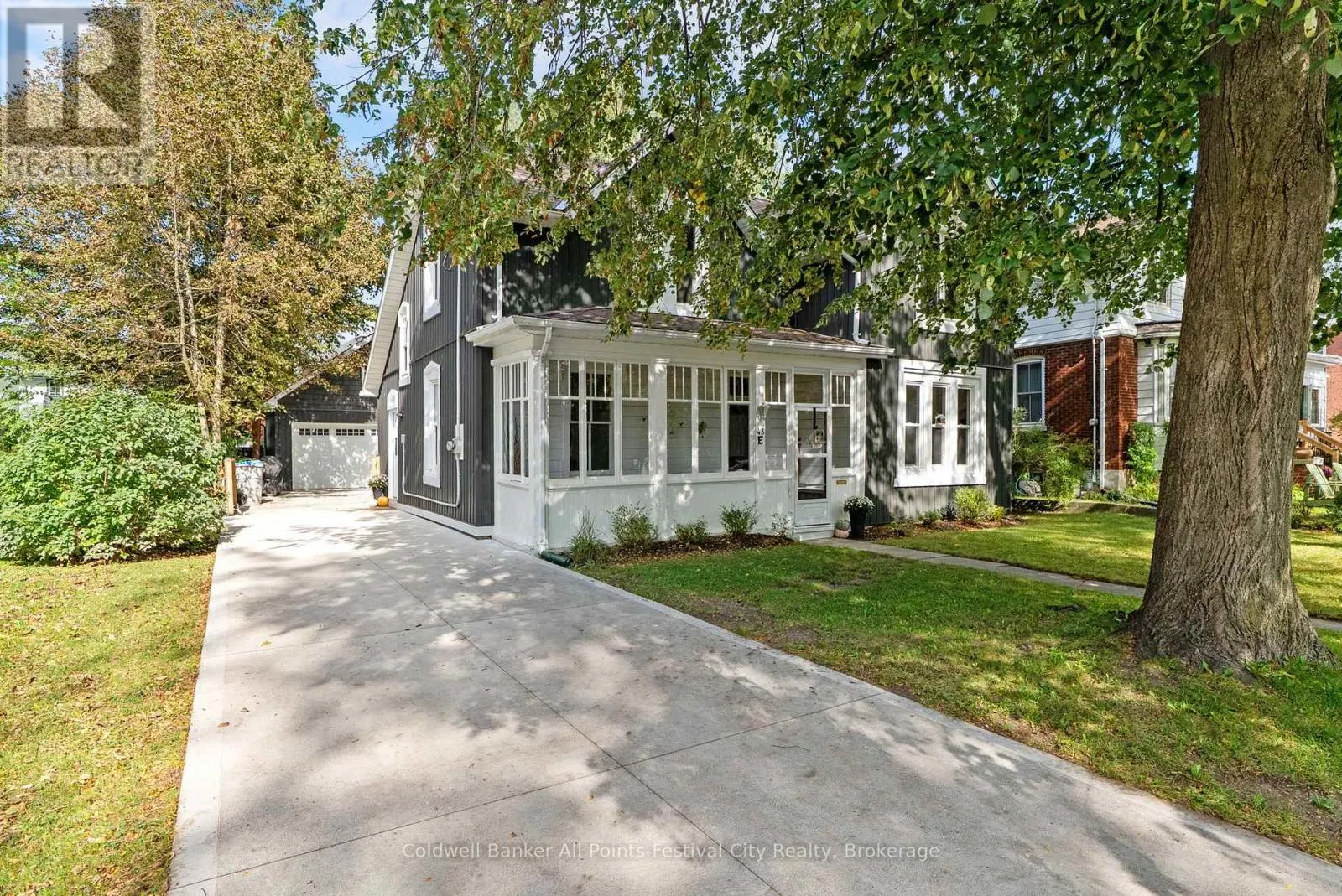 43 BRUCE STREET E