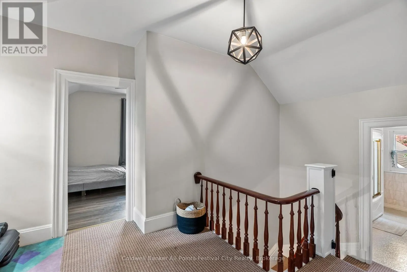 43 BRUCE STREET E