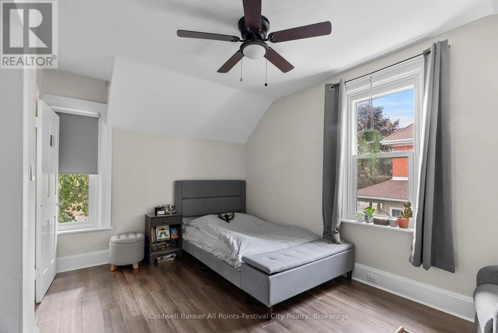 43 BRUCE STREET E