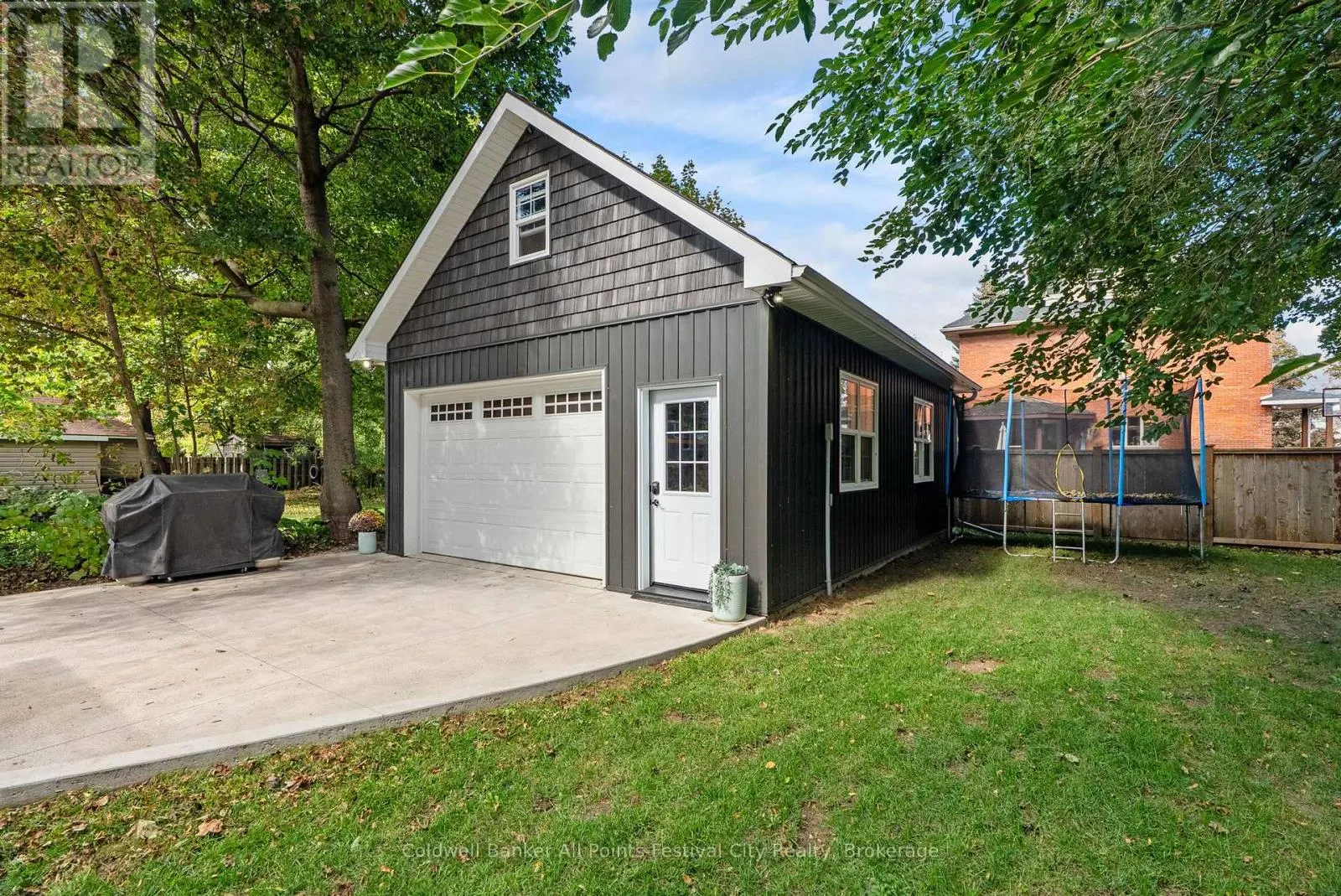 43 BRUCE STREET E