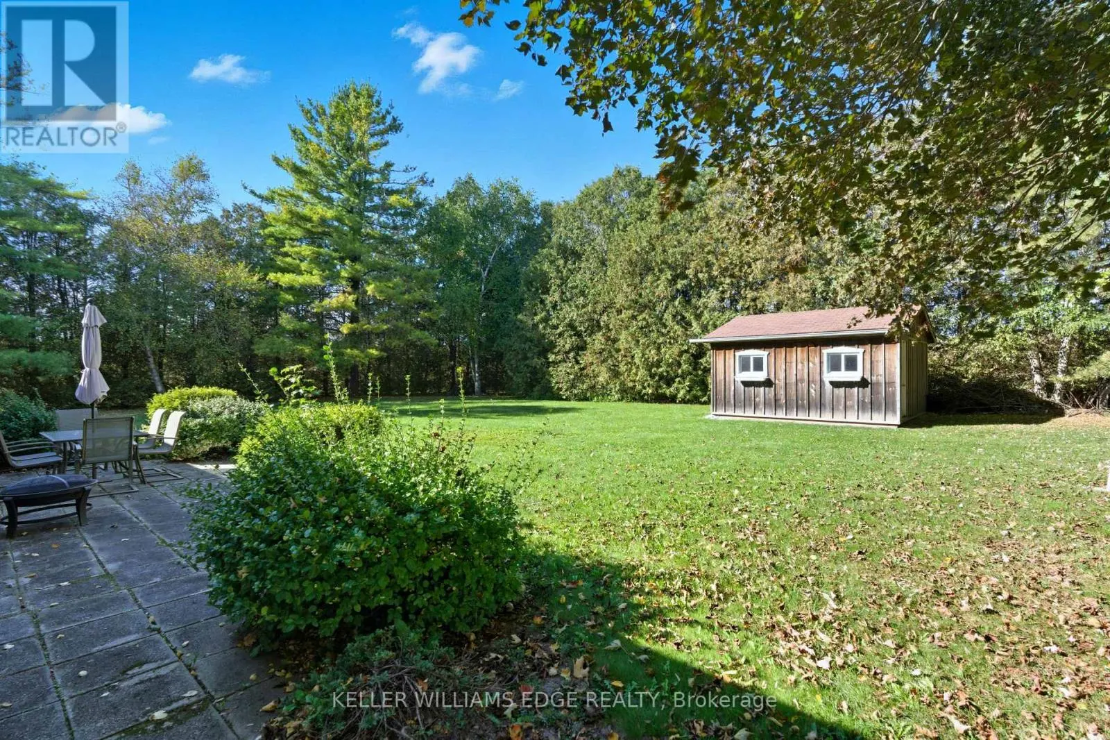 1043 SAFARI ROAD