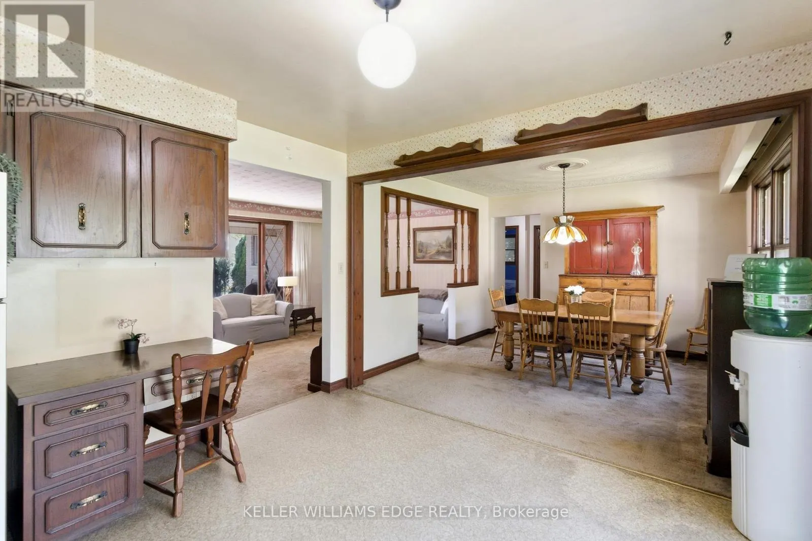 1043 SAFARI ROAD