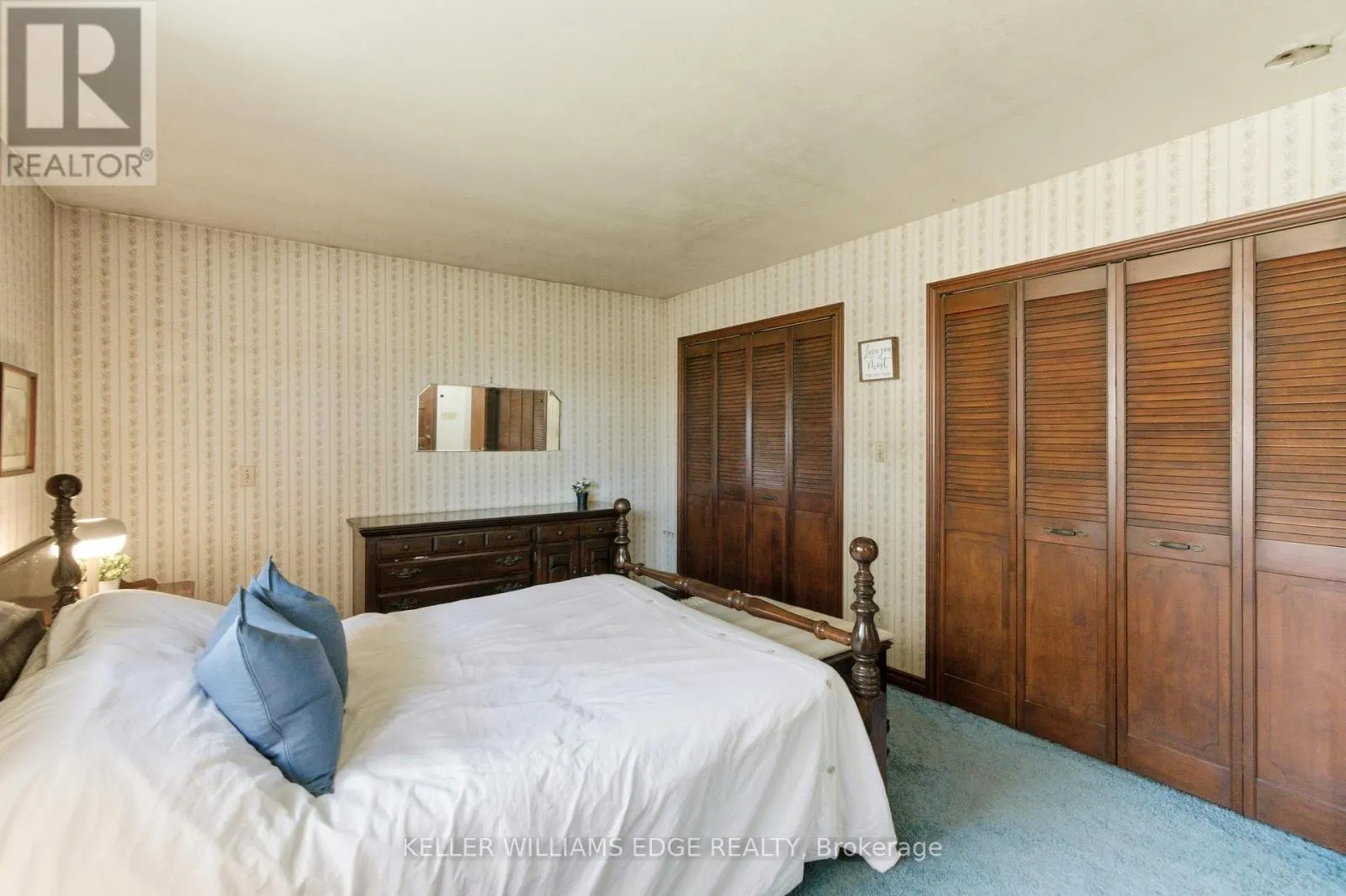 1043 SAFARI ROAD
