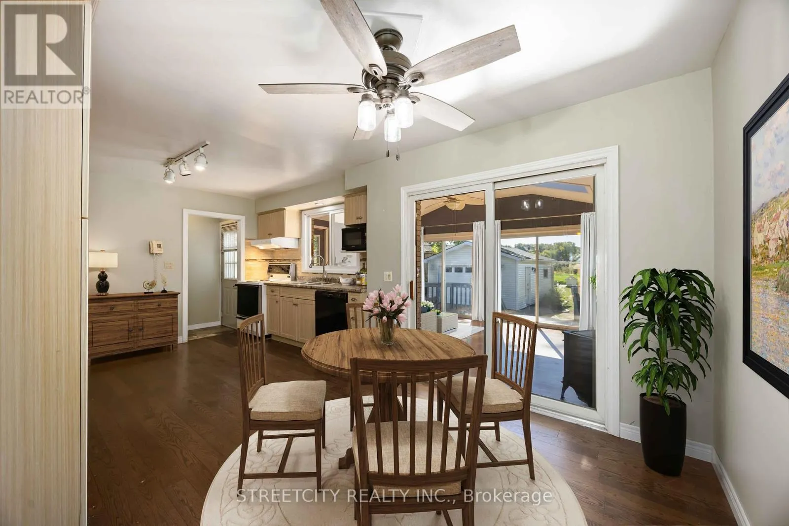 4767 ST. CLAIR PARKWAY