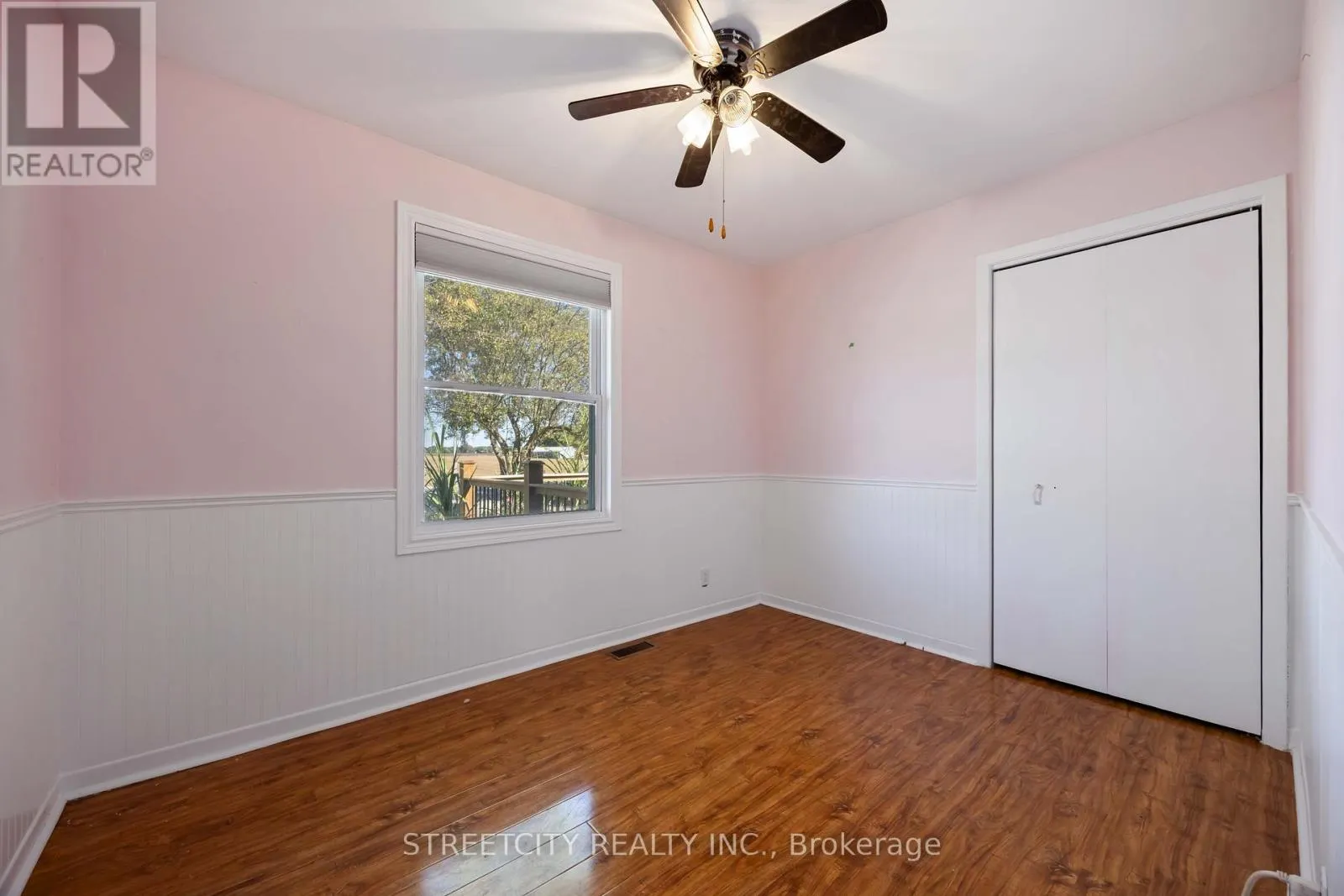 4767 ST. CLAIR PARKWAY