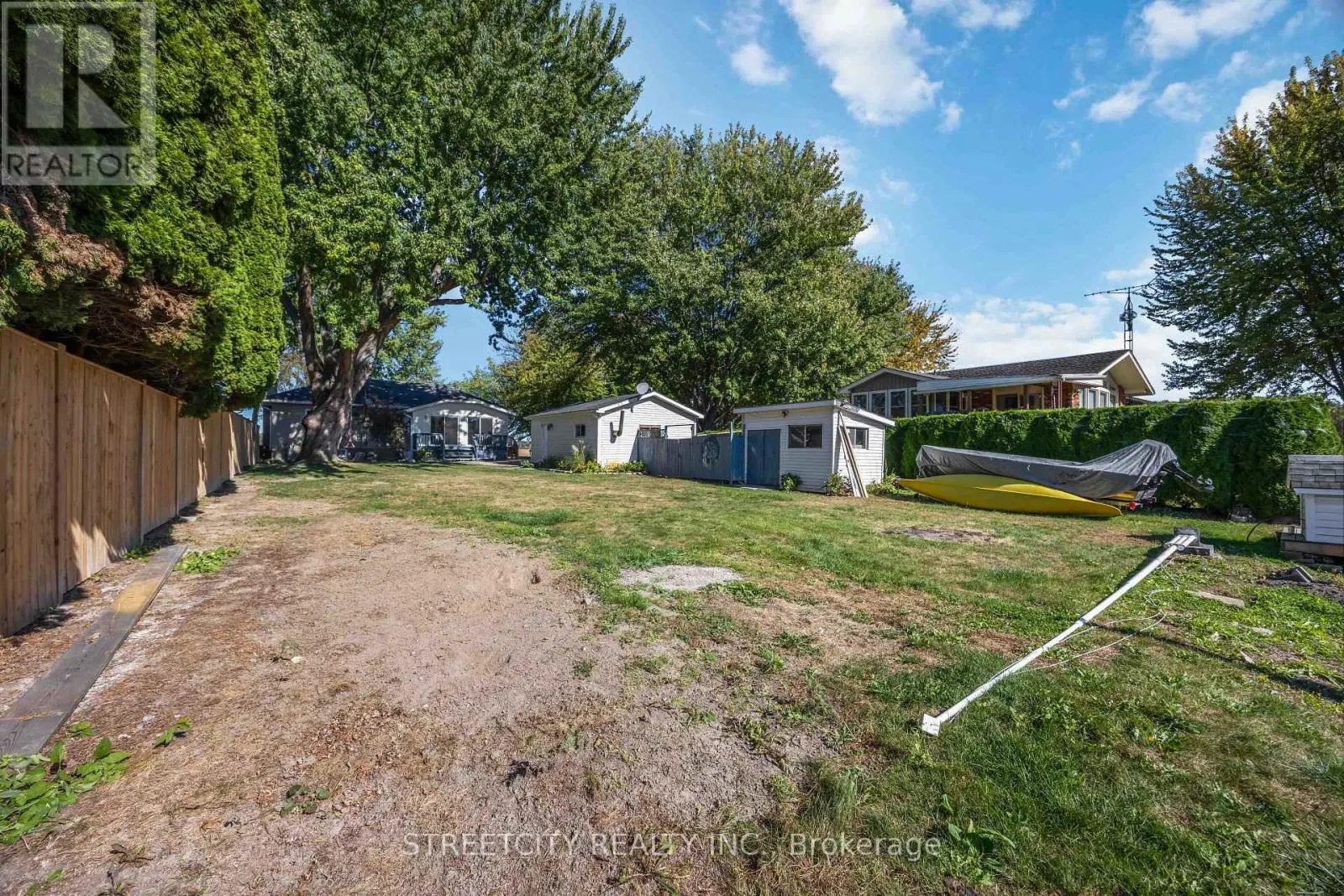 4767 ST. CLAIR PARKWAY