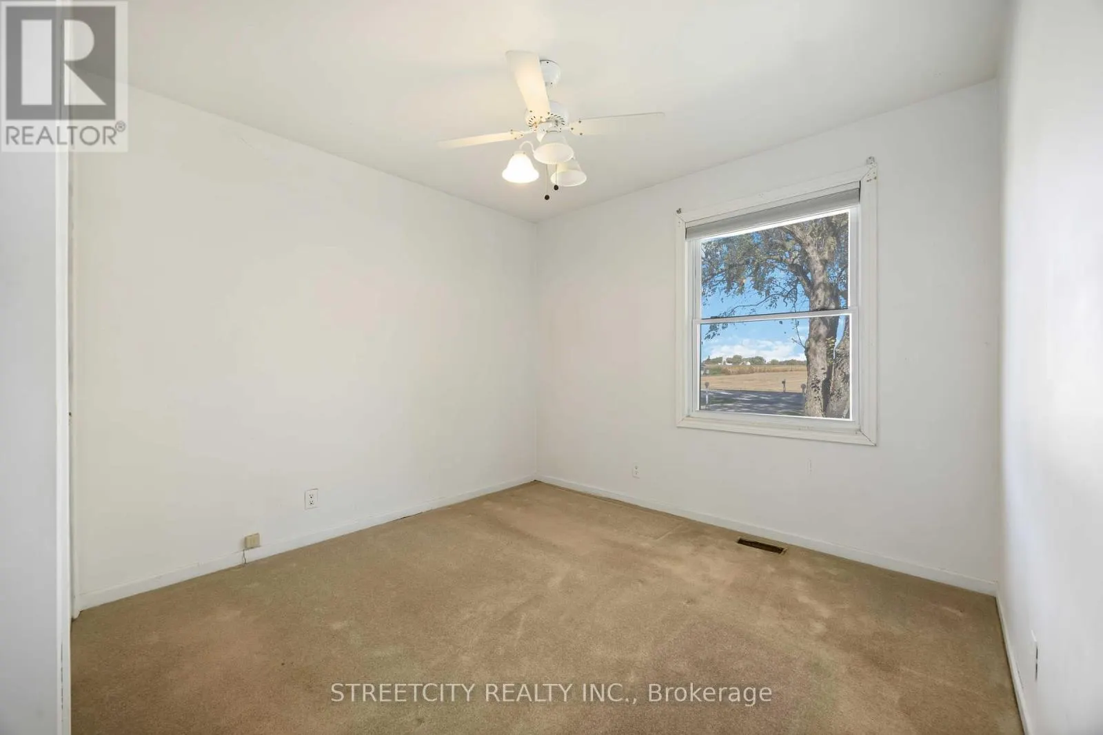 4767 ST. CLAIR PARKWAY