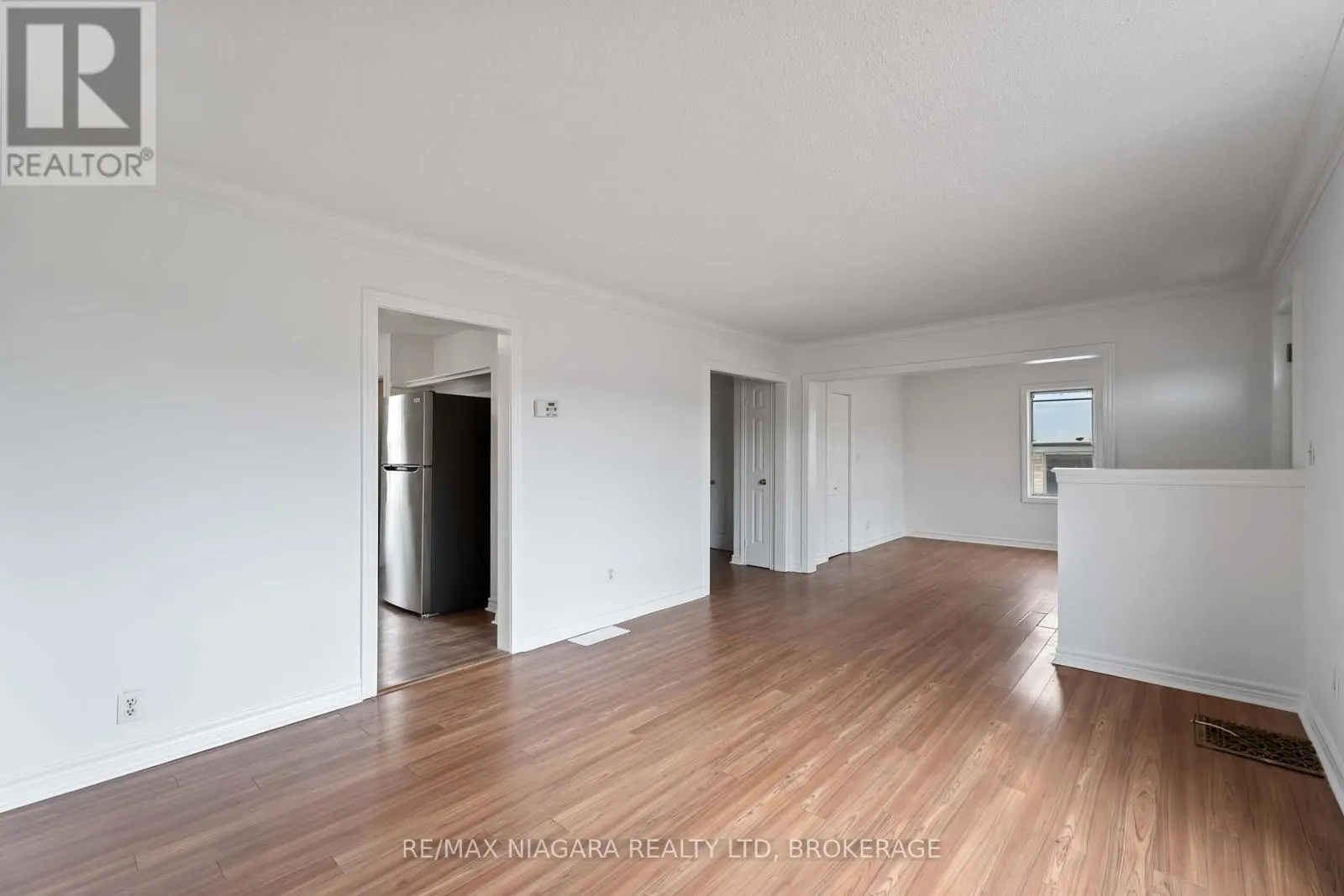 21 MAYWOOD AVENUE