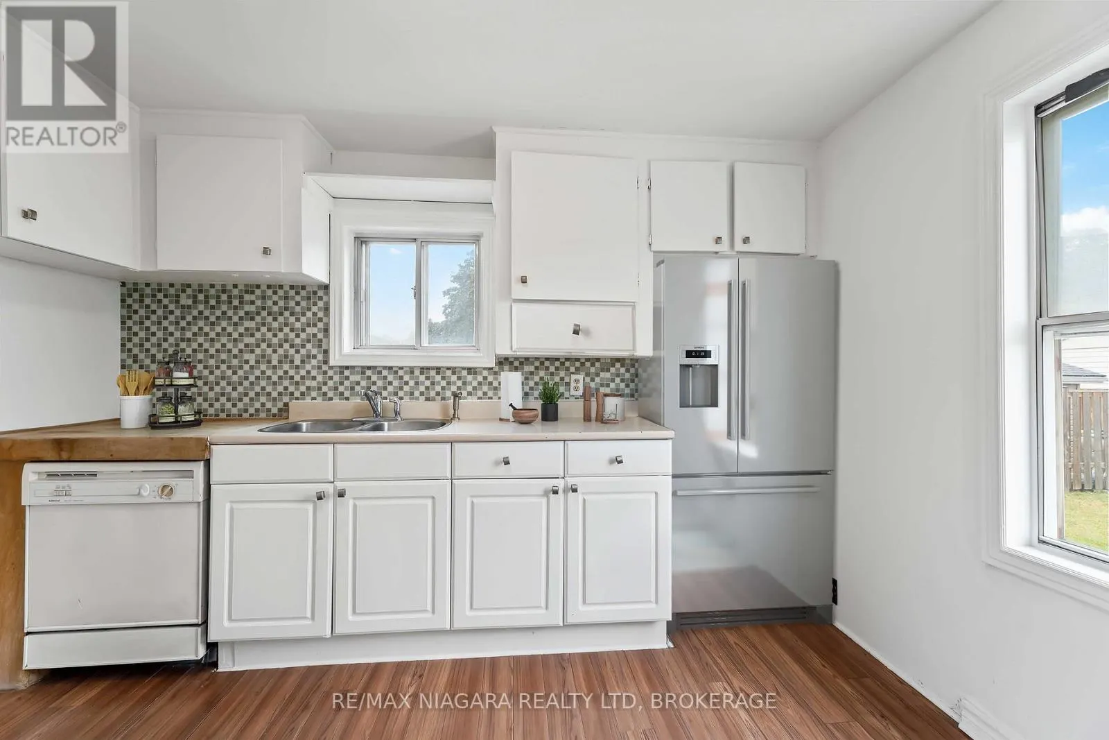 21 MAYWOOD AVENUE
