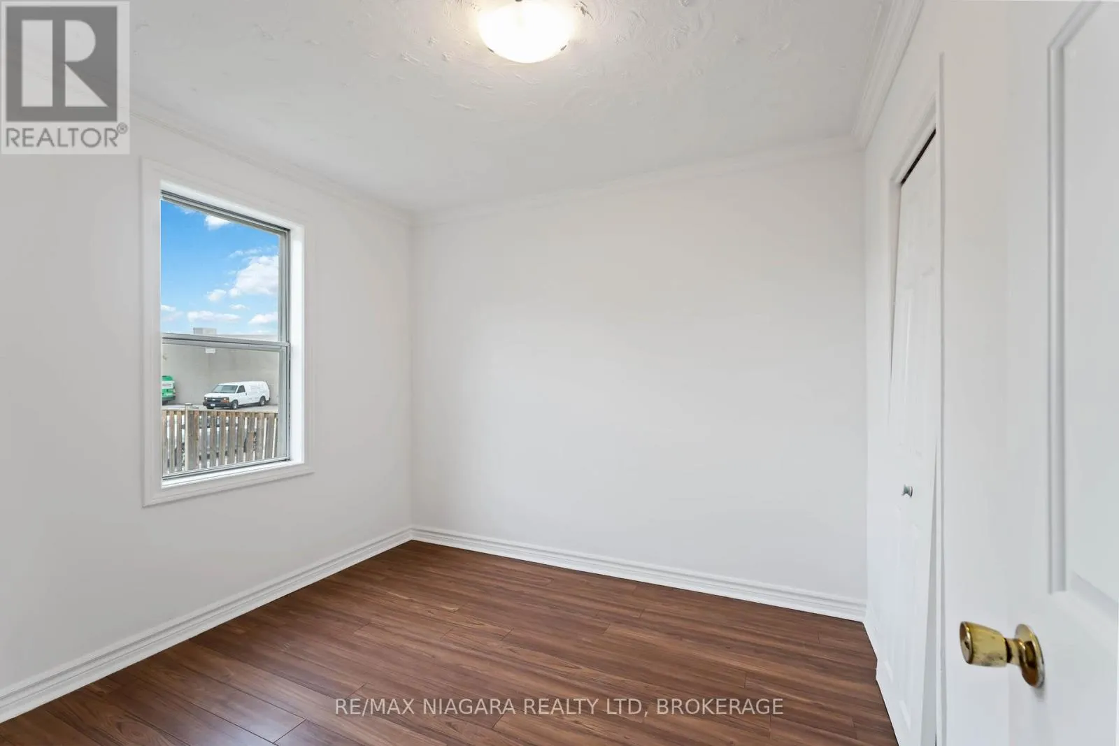 21 MAYWOOD AVENUE