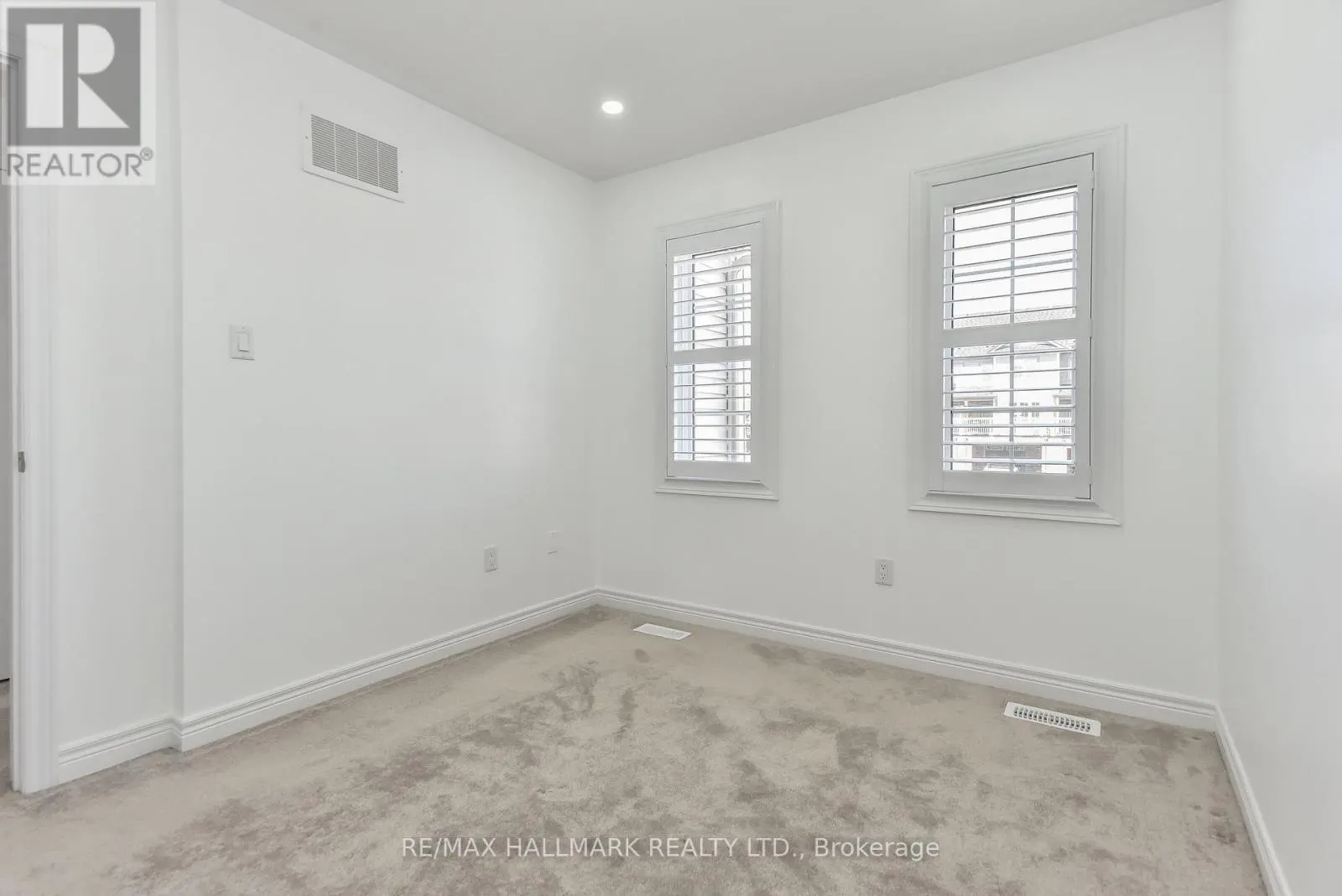 14 - 740 LINDEN DRIVE