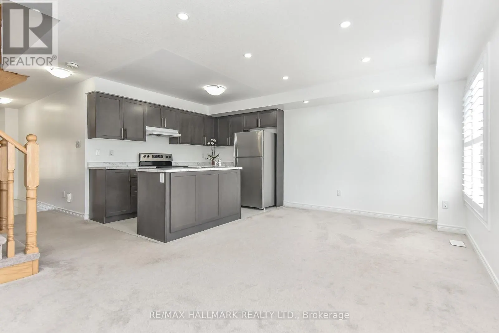 14 - 740 LINDEN DRIVE