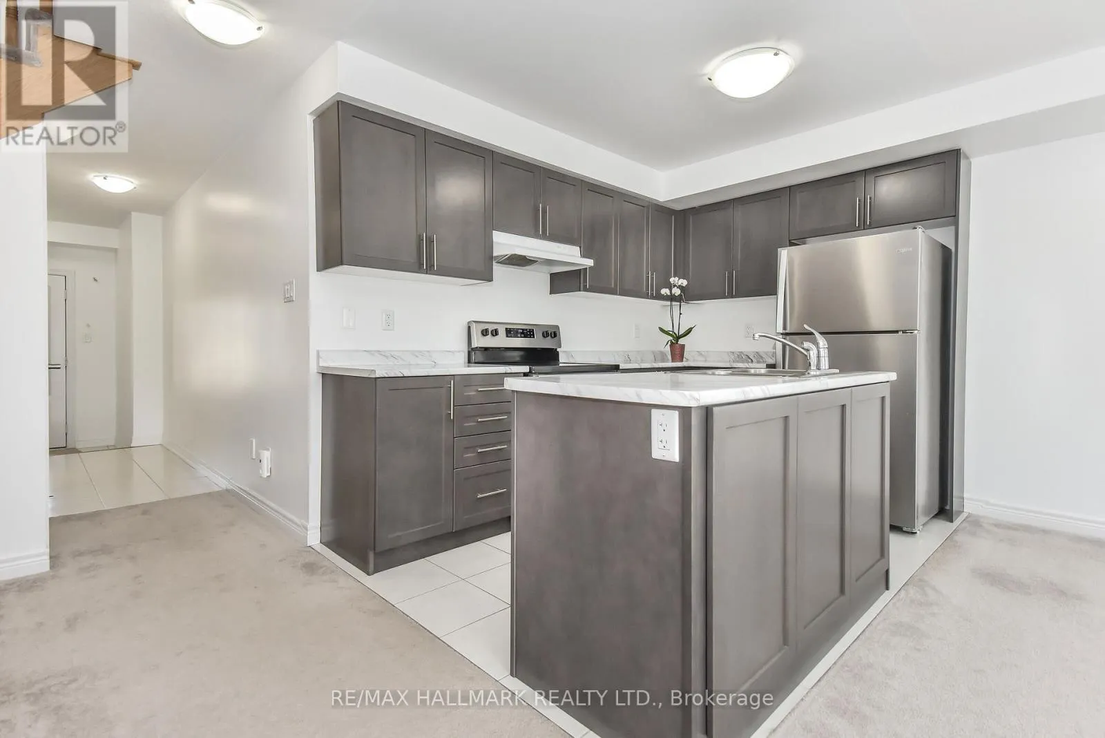 14 - 740 LINDEN DRIVE