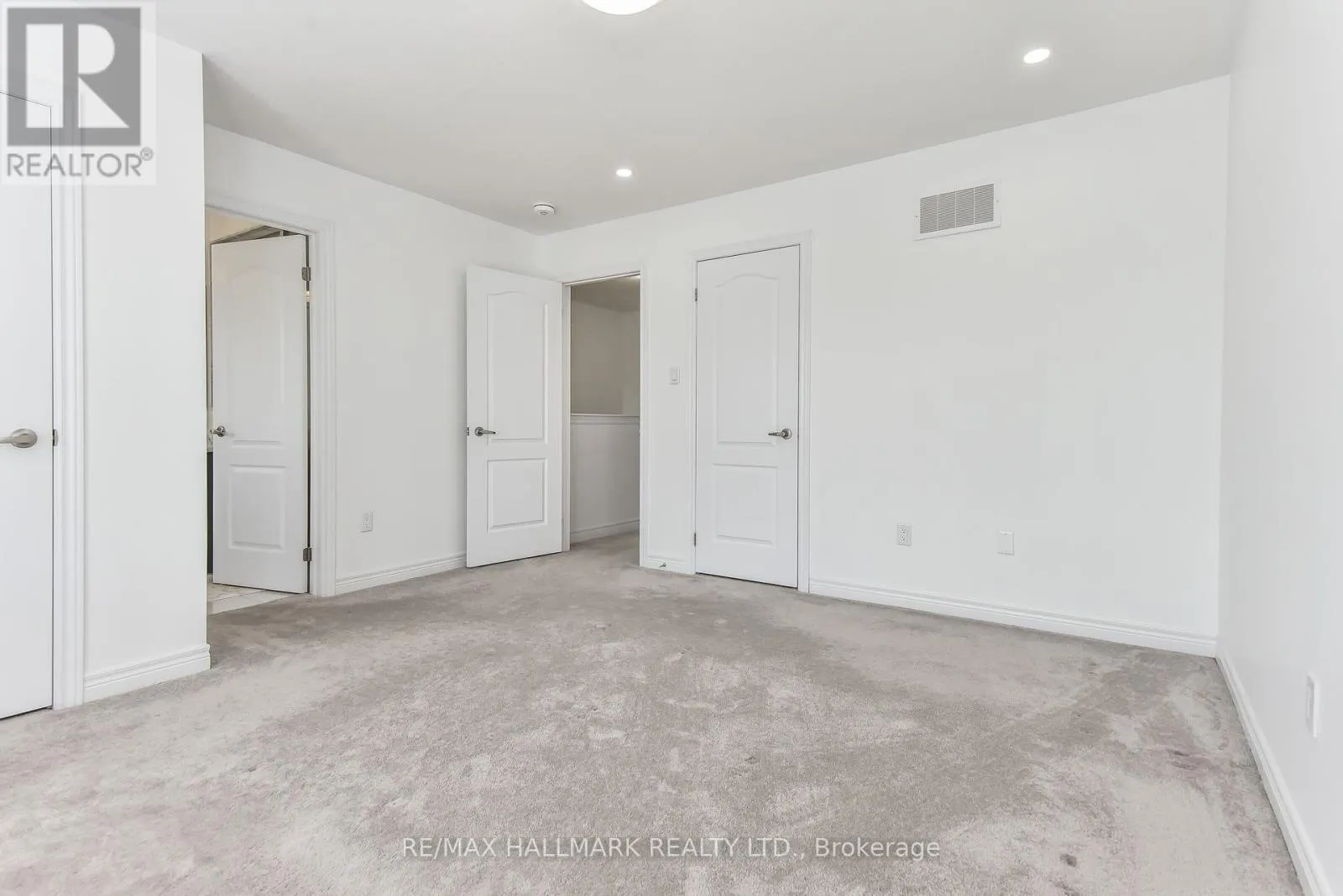 14 - 740 LINDEN DRIVE