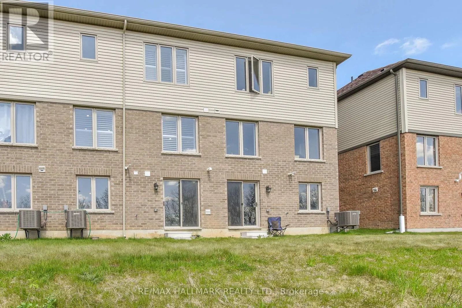 14 - 740 LINDEN DRIVE