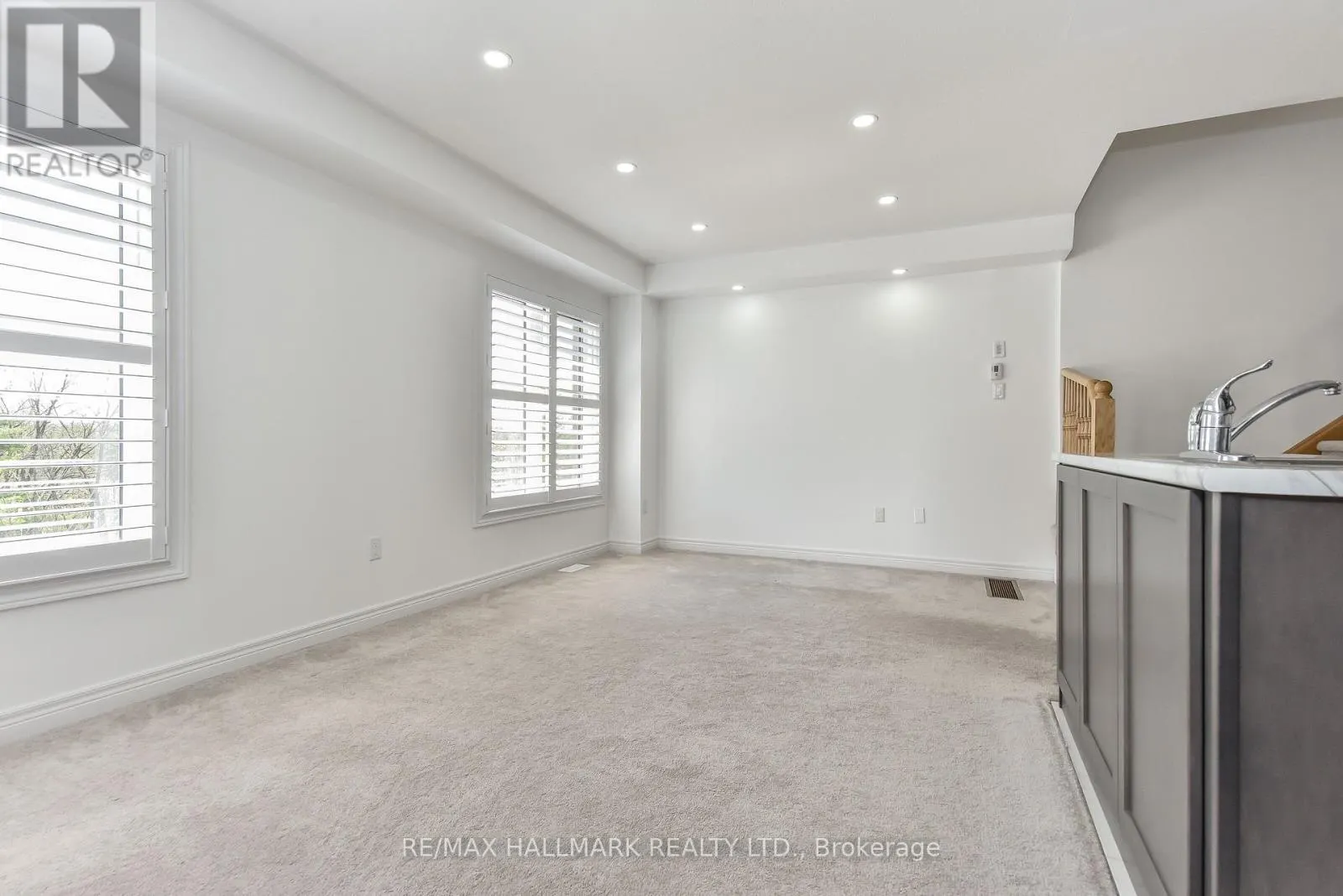 14 - 740 LINDEN DRIVE