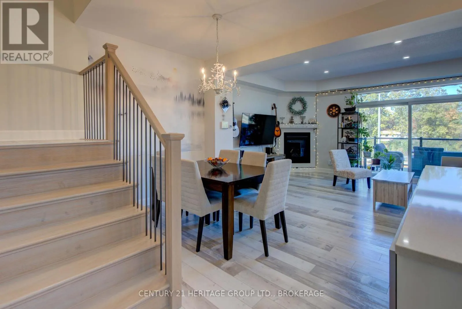 1263 MAX CRESCENT