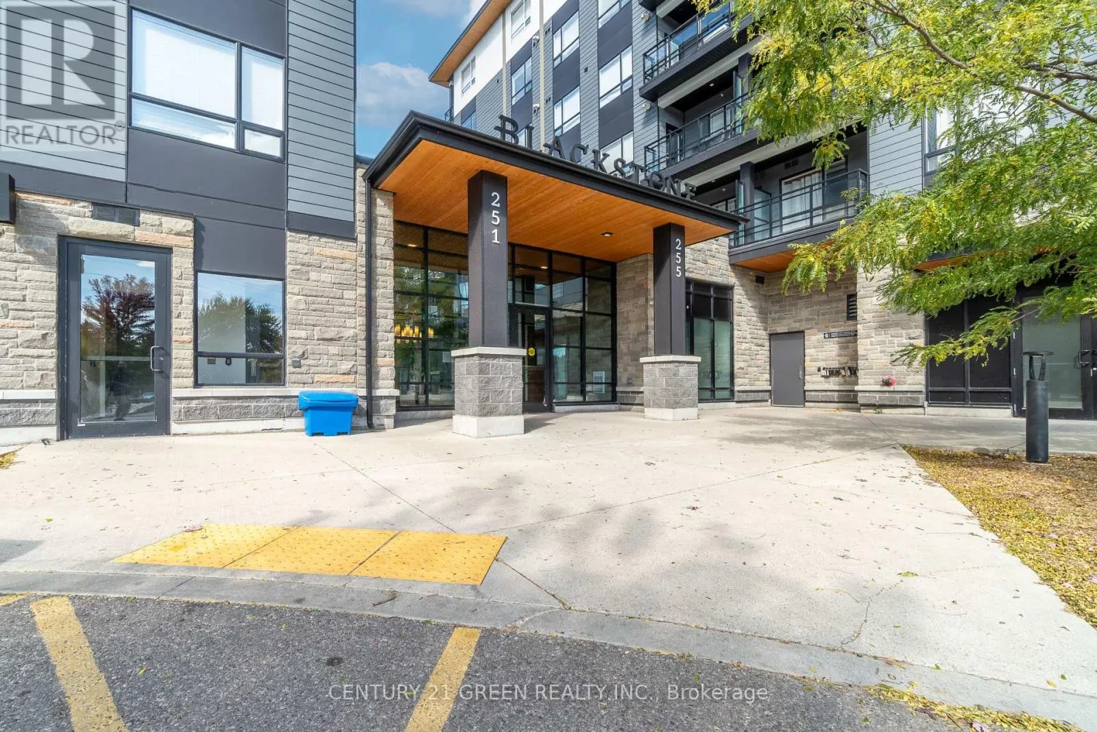 407 - 255 NORTHFIELD DRIVE E