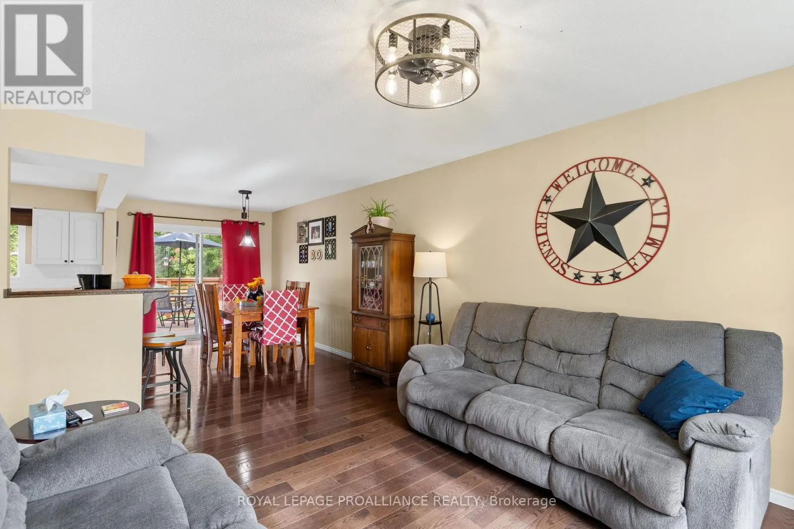 6 LAYNG DRIVE