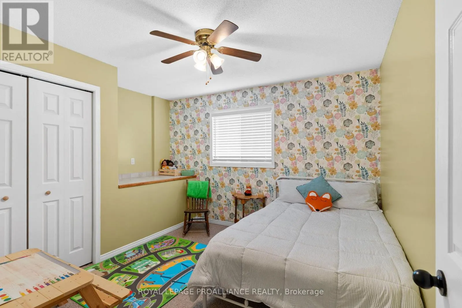 6 LAYNG DRIVE