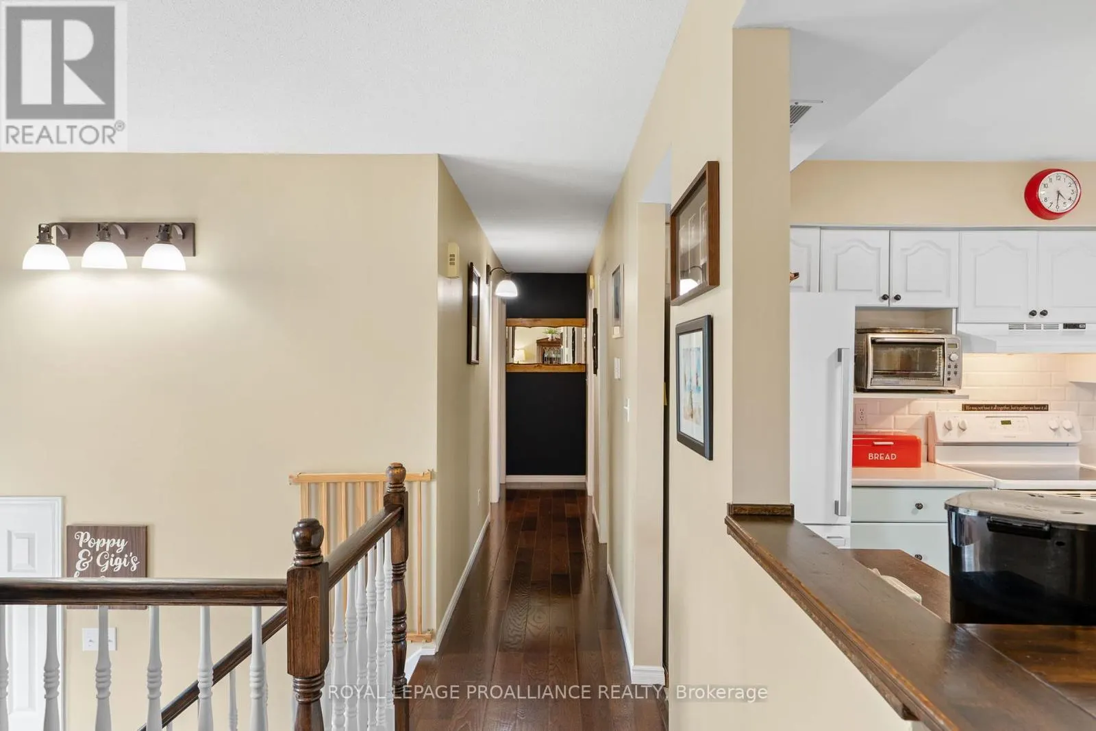6 LAYNG DRIVE