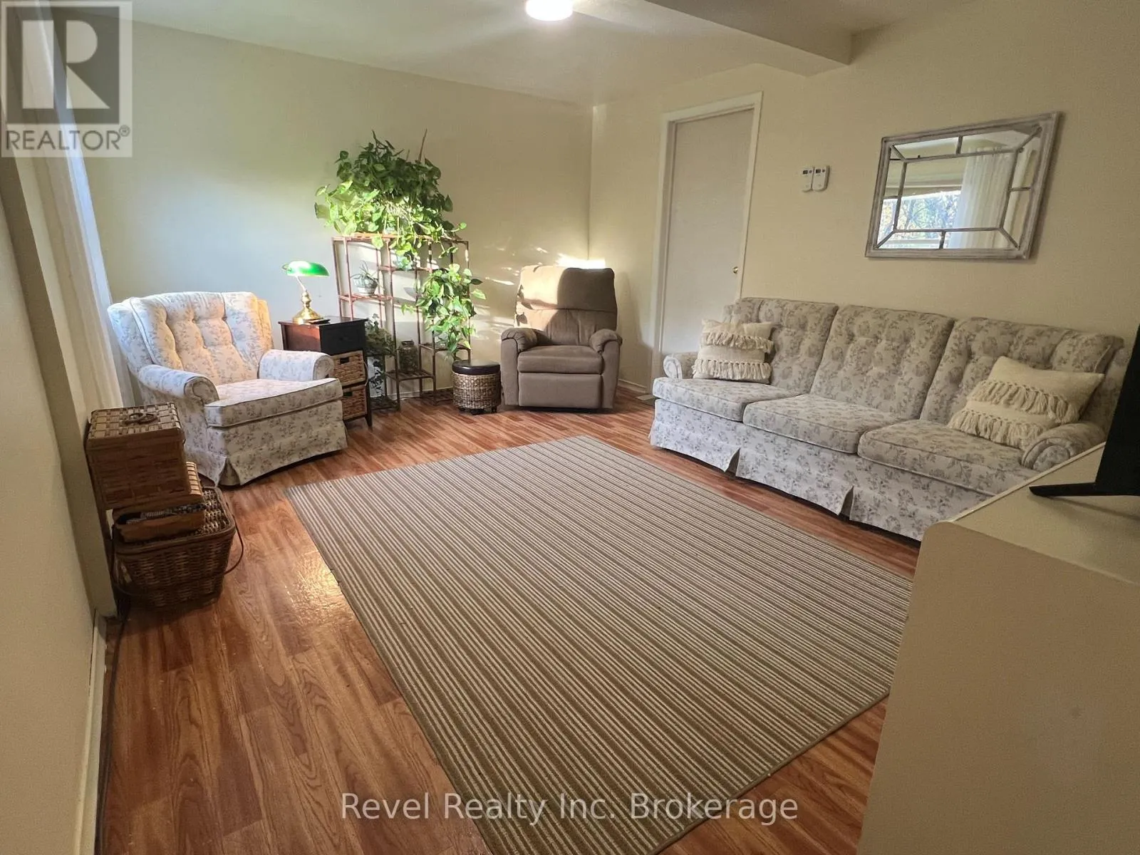 1011 DOKIS RESERVE ROAD
