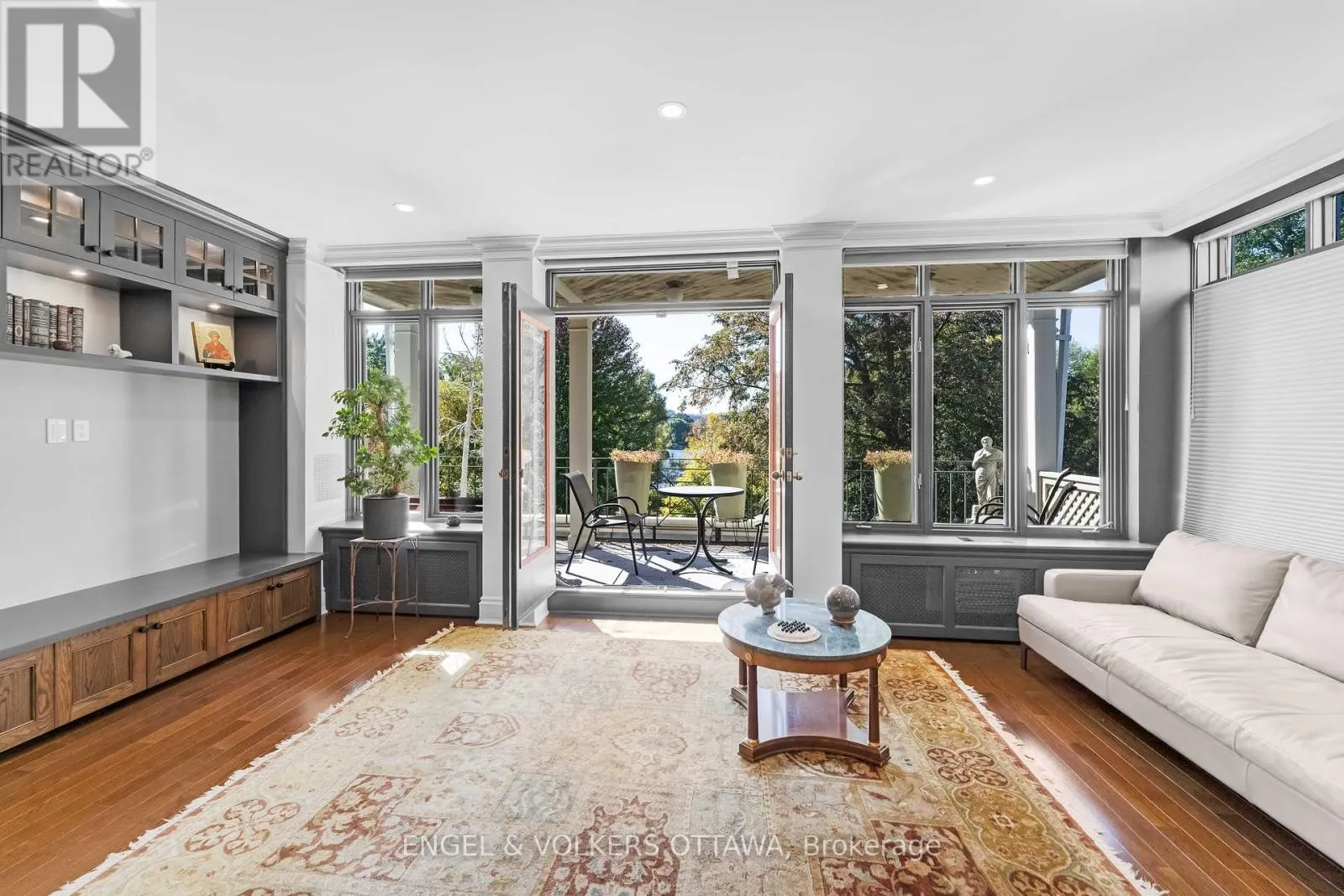 105 STANLEY AVENUE