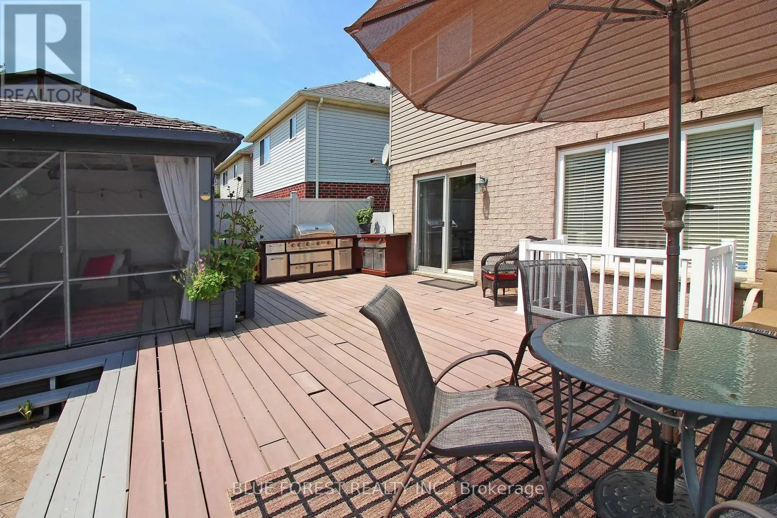 682 HEDGEROW PLACE