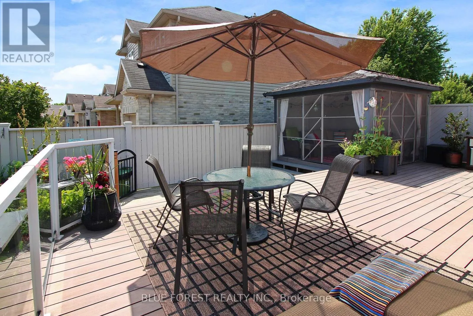 682 HEDGEROW PLACE