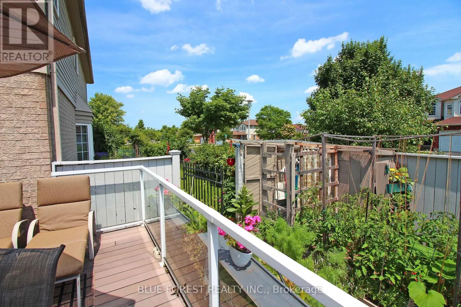 682 HEDGEROW PLACE