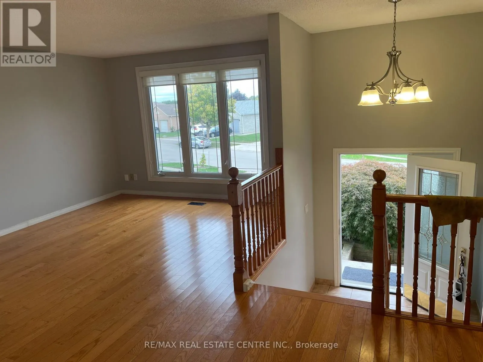 66 HODGINS CRESCENT