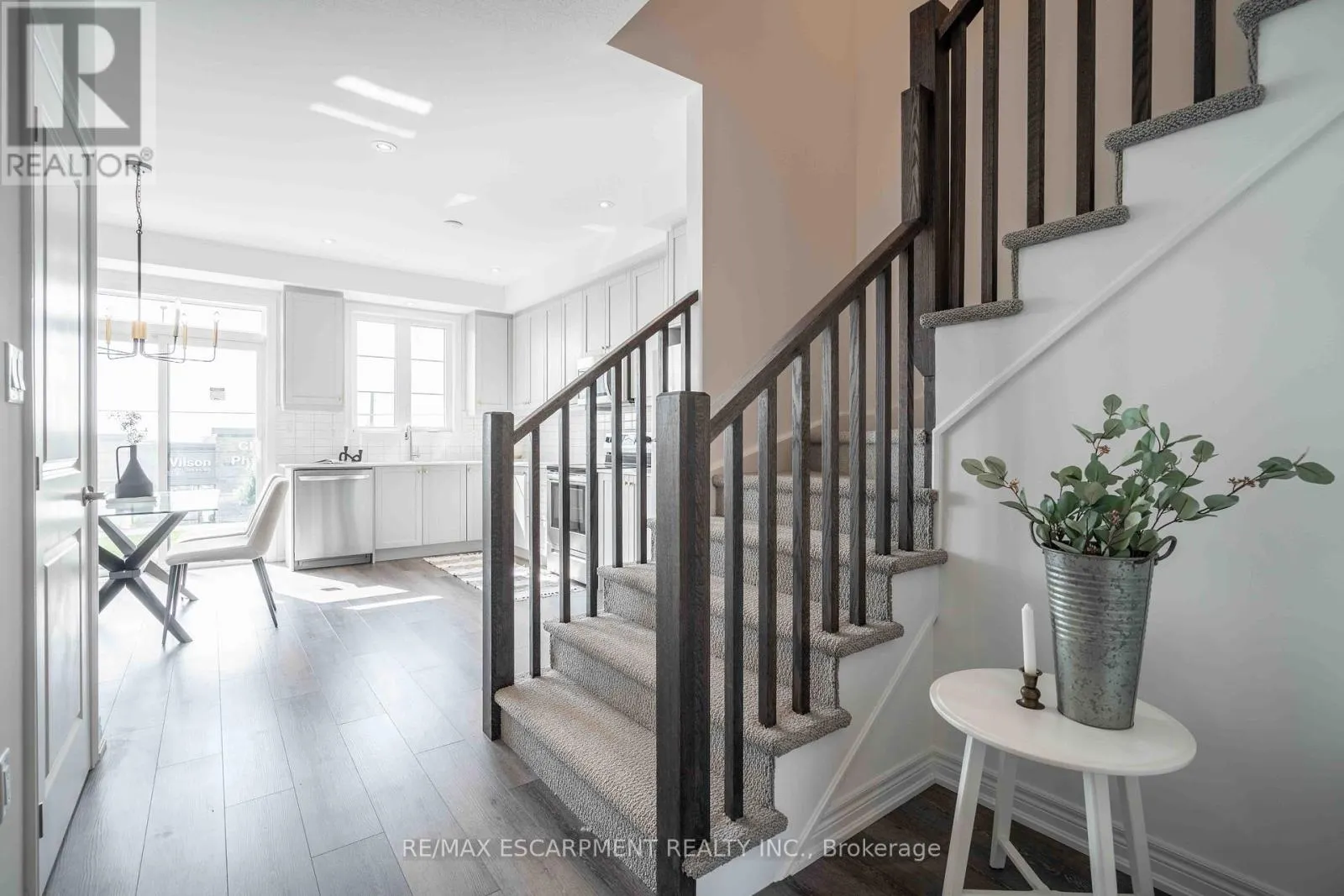 53 - 120 COURT DRIVE
