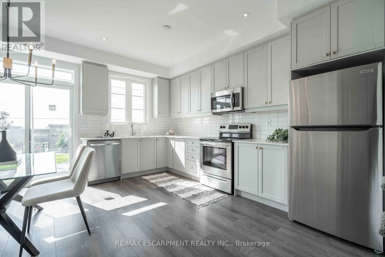 53 - 120 COURT DRIVE