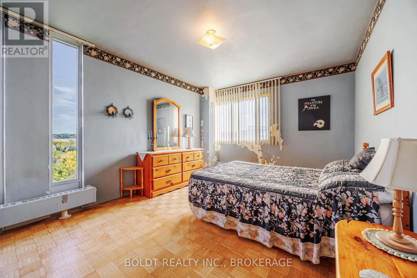 1008 - 15 TOWERING HEIGHTS BOULEVARD, #1008