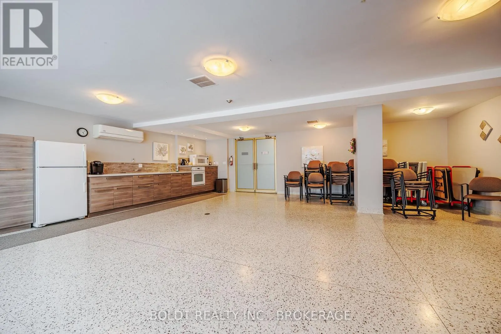 1008 - 15 TOWERING HEIGHTS BOULEVARD, #1008