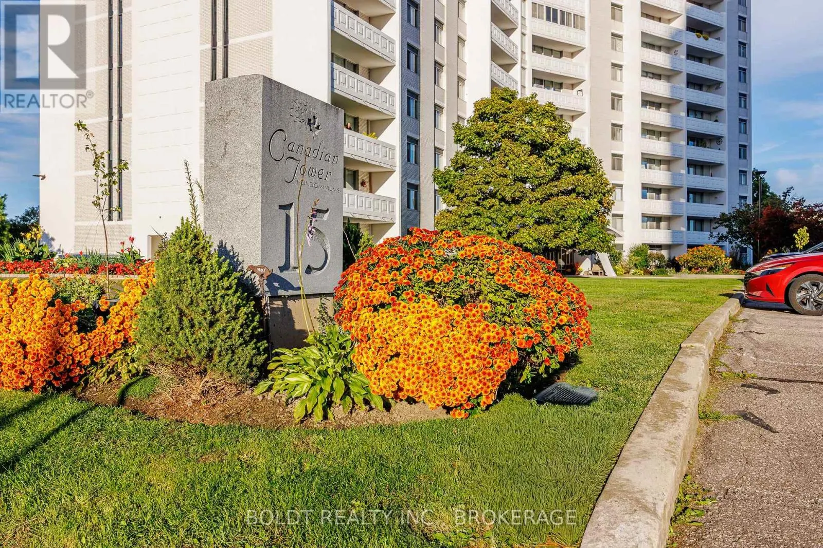1008 - 15 TOWERING HEIGHTS BOULEVARD, #1008