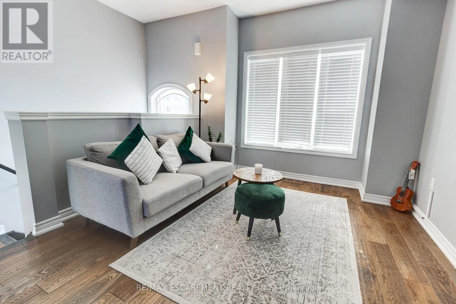 82 BLOOM CRESCENT