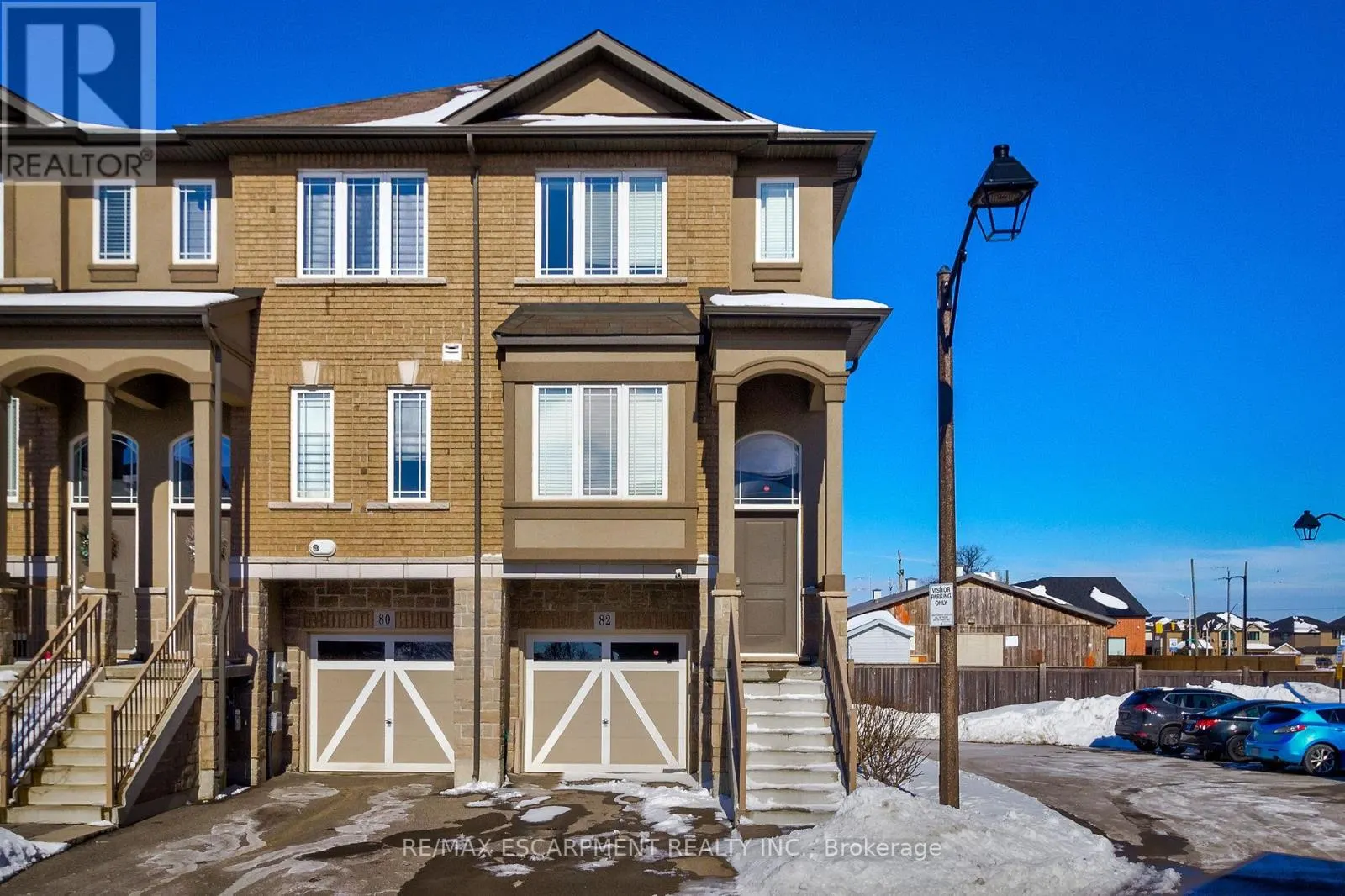 82 BLOOM CRESCENT