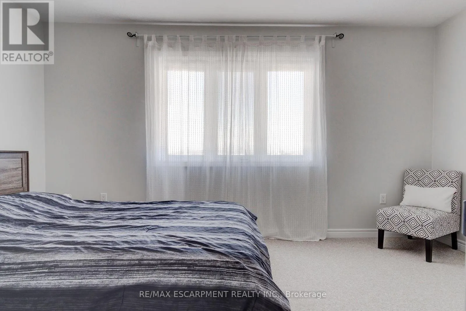 82 BLOOM CRESCENT