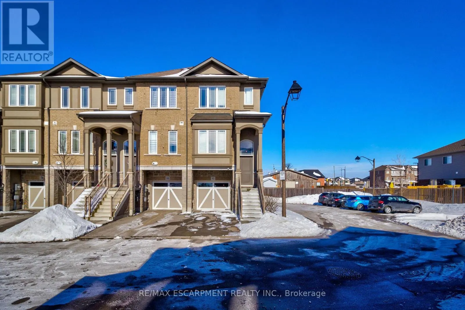 82 BLOOM CRESCENT