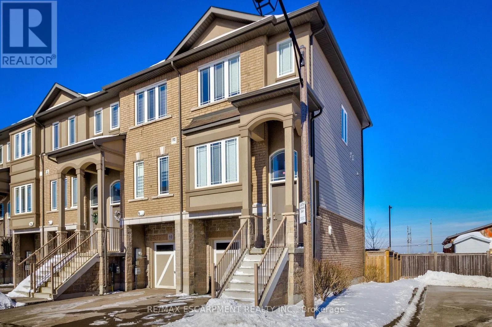 82 BLOOM CRESCENT