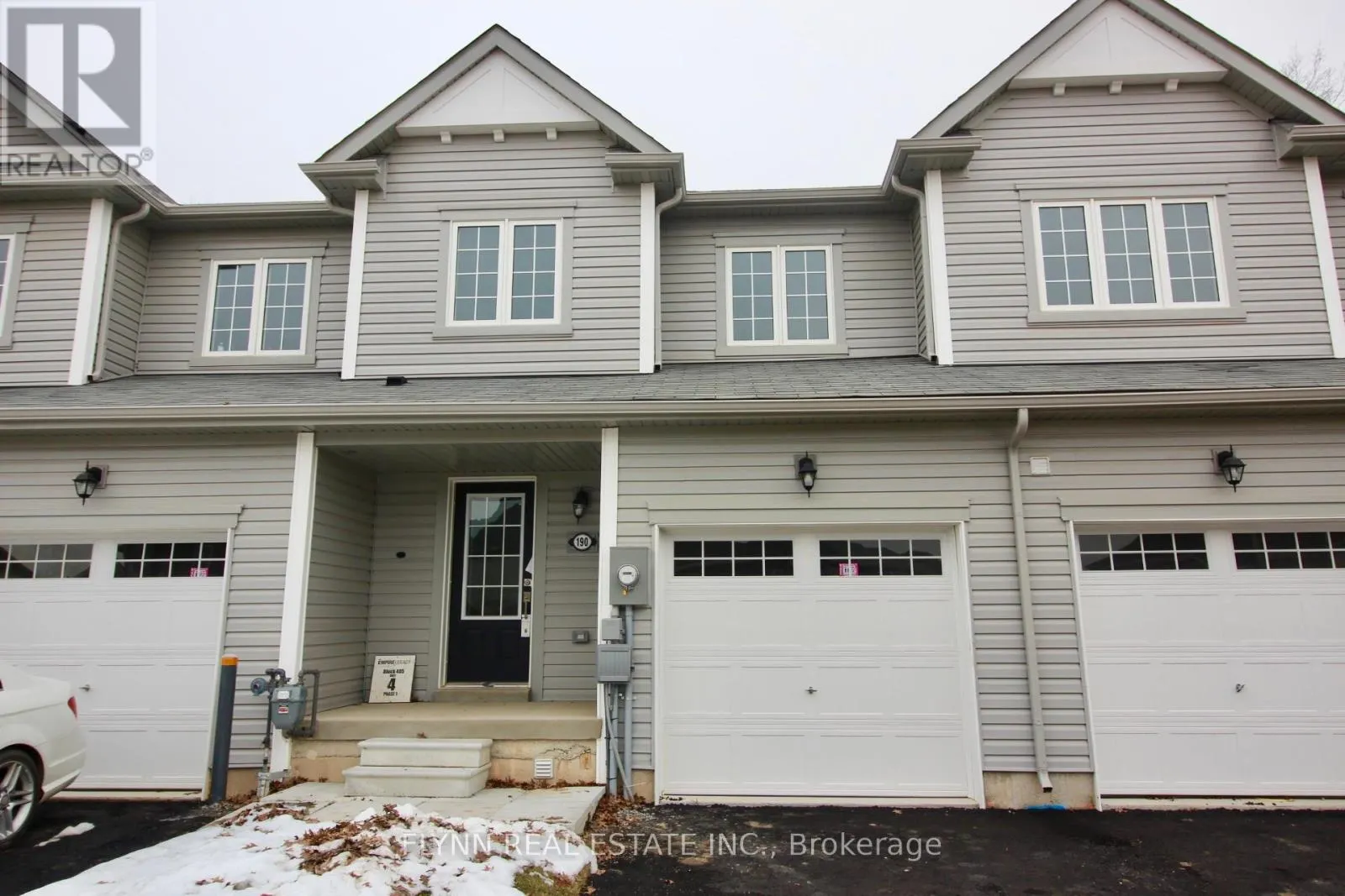 190 ESTHER CRESCENT